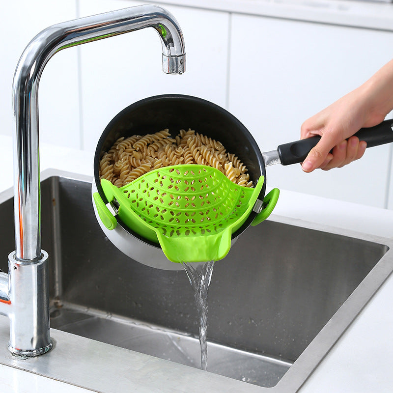 Effortless Kitchen Draining: Silicone Pot Side Drain Stopper