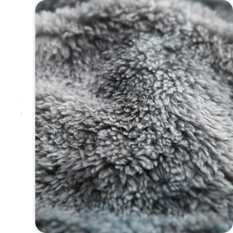 Hooded men's sweater