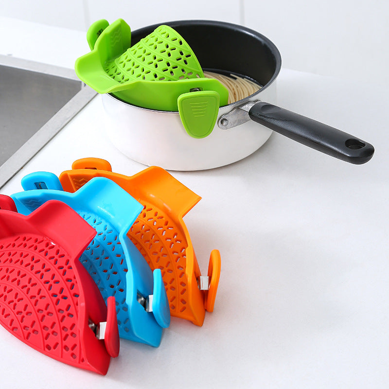 Effortless Kitchen Draining: Silicone Pot Side Drain Stopper